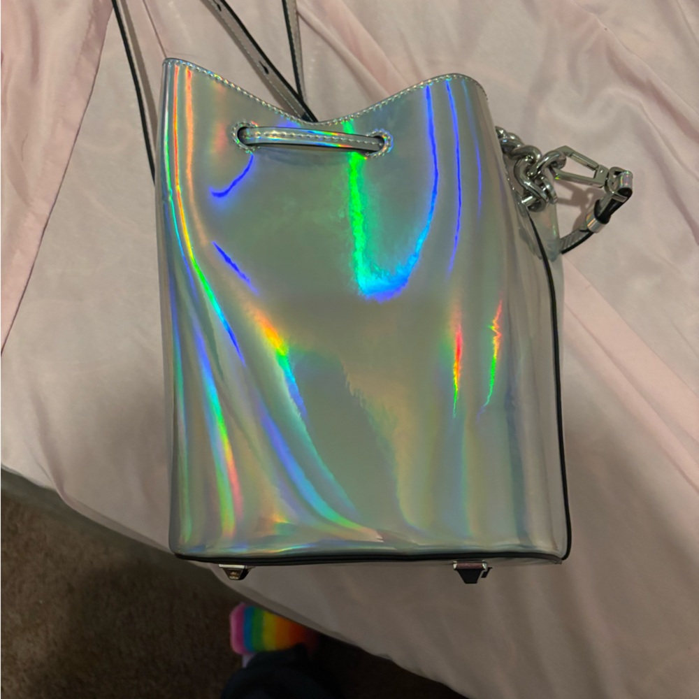 Kendall & kylie Holographic Bucket Bag - Picture 8 of 15
